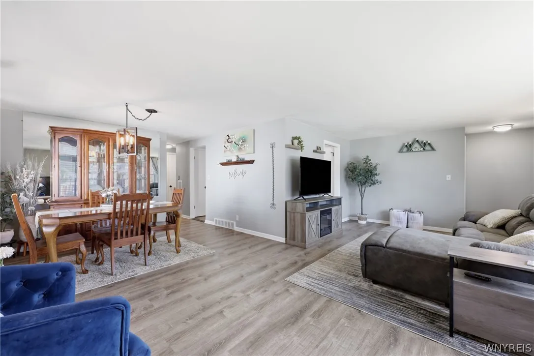 329 Lamont Drive, Amherst, New York 14226, Amherst, New York 14226, 2 Bedrooms Bedrooms, 8 Rooms Rooms,1 BathroomBathrooms,Residential,For Sale,329 Lamont Drive, Amherst, New York 14226,0,B1698433
