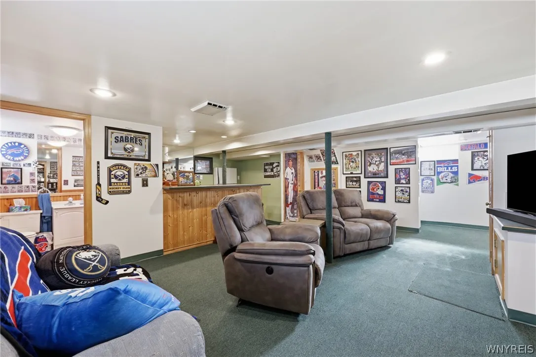 329 Lamont Drive, Amherst, New York 14226, Amherst, New York 14226, 2 Bedrooms Bedrooms, 8 Rooms Rooms,1 BathroomBathrooms,Residential,For Sale,329 Lamont Drive, Amherst, New York 14226,0,B1698433