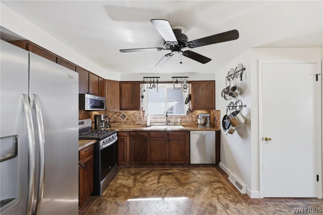 329 Lamont Drive, Amherst, New York 14226, Amherst, New York 14226, 2 Bedrooms Bedrooms, 8 Rooms Rooms,1 BathroomBathrooms,Residential,For Sale,329 Lamont Drive, Amherst, New York 14226,0,B1698433