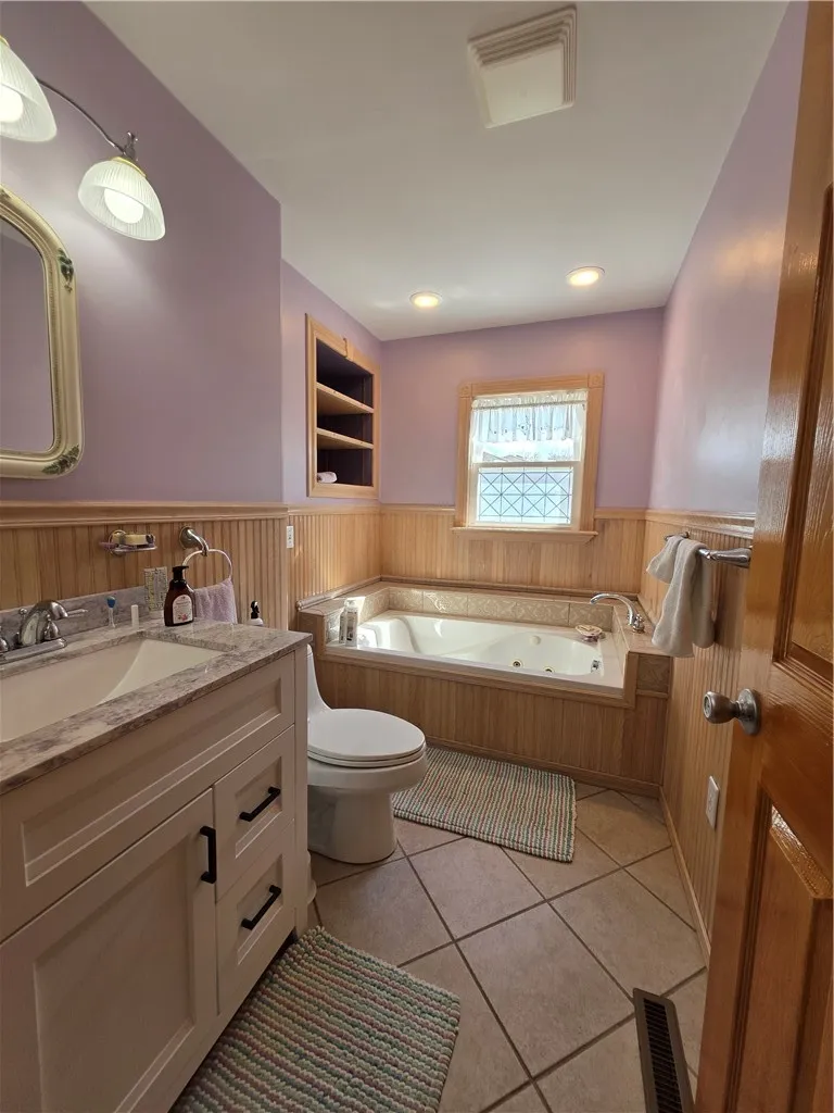 7 Locust Street, Bath, New York 14810, Bath, New York 14810, 3 Bedrooms Bedrooms, 10 Rooms Rooms,2 BathroomsBathrooms,Residential,For Sale,7 Locust Street, Bath, New York 14810,0,R1698236