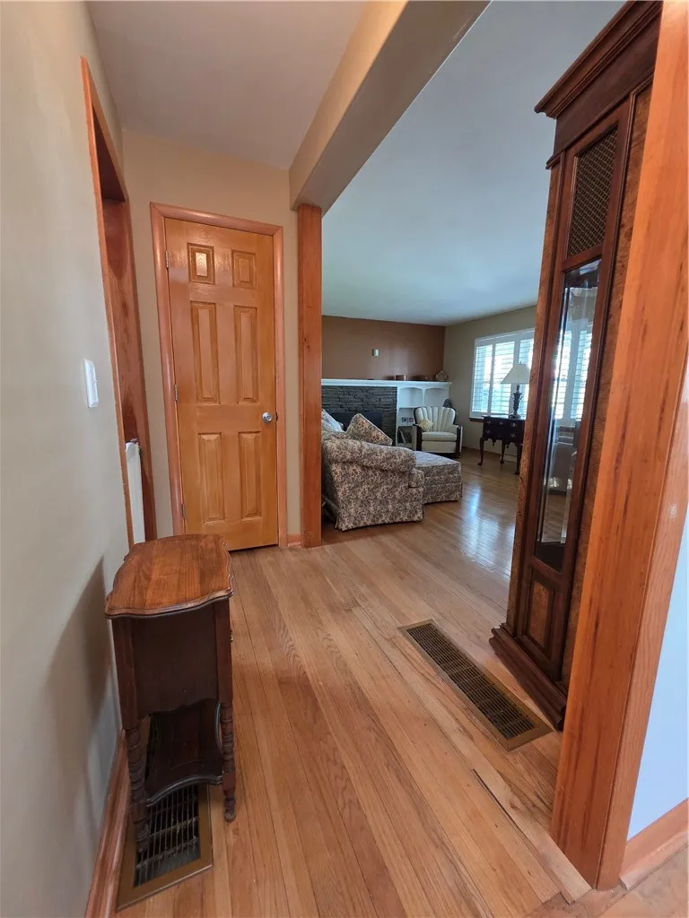 7 Locust Street, Bath, New York 14810, Bath, New York 14810, 3 Bedrooms Bedrooms, 10 Rooms Rooms,2 BathroomsBathrooms,Residential,For Sale,7 Locust Street, Bath, New York 14810,0,R1698236