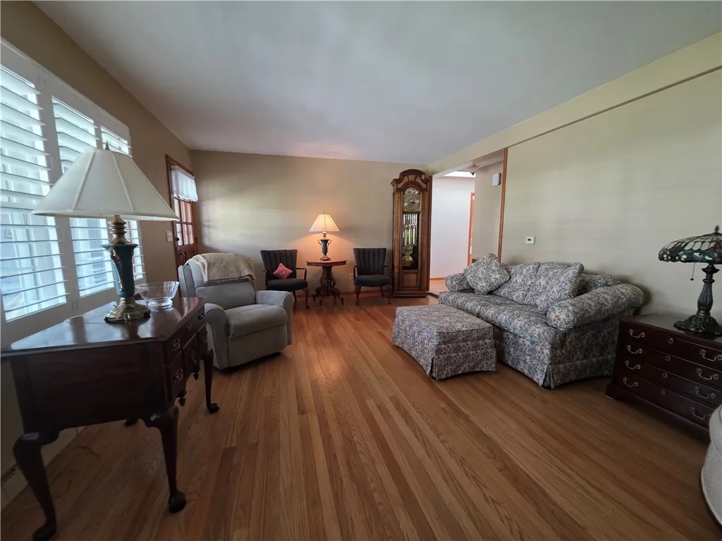 7 Locust Street, Bath, New York 14810, Bath, New York 14810, 3 Bedrooms Bedrooms, 10 Rooms Rooms,2 BathroomsBathrooms,Residential,For Sale,7 Locust Street, Bath, New York 14810,0,R1698236