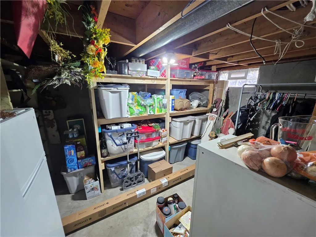 7 Locust Street, Bath, New York 14810, Bath, New York 14810, 3 Bedrooms Bedrooms, 10 Rooms Rooms,2 BathroomsBathrooms,Residential,For Sale,7 Locust Street, Bath, New York 14810,0,R1698236