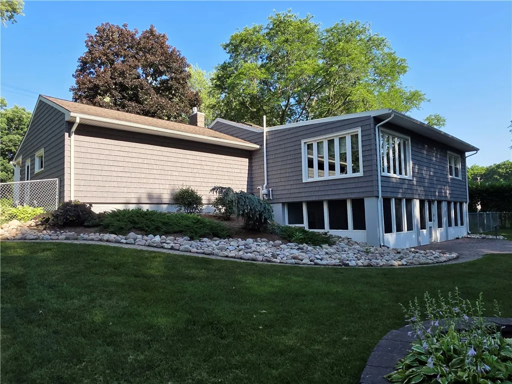 7 Locust Street, Bath, New York 14810, Bath, New York 14810, 3 Bedrooms Bedrooms, 10 Rooms Rooms,2 BathroomsBathrooms,Residential,For Sale,7 Locust Street, Bath, New York 14810,0,R1698236