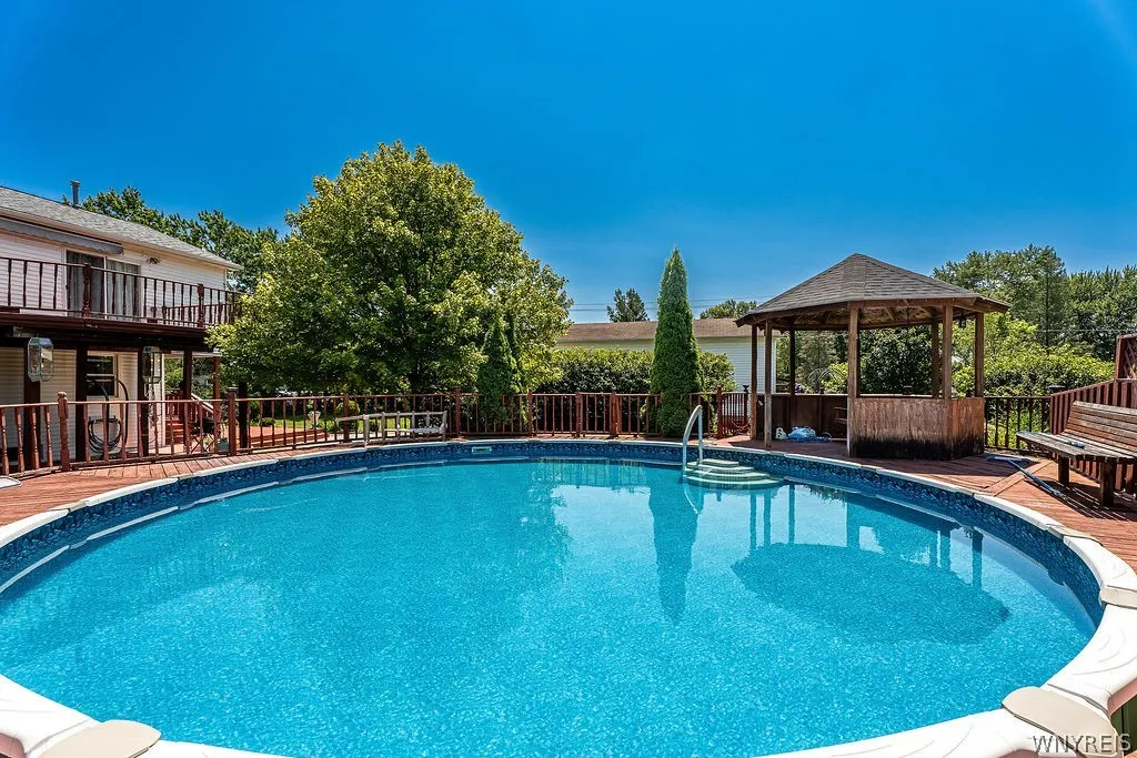 Above ground pool - 2 years young