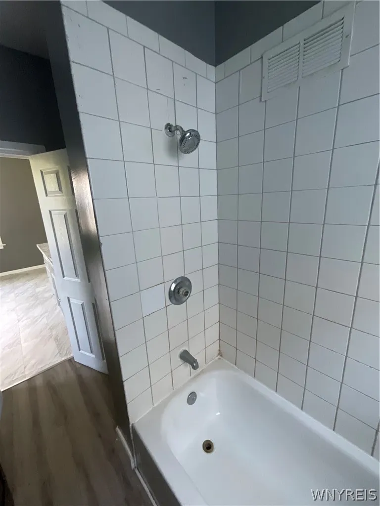 44 Aldrich Place, Buffalo, New York 14220, Buffalo, New York 14220, 6 Bedrooms Bedrooms, ,2 BathroomsBathrooms,Residential,For Sale,44 Aldrich Place, Buffalo, New York 14220,0,B1698732