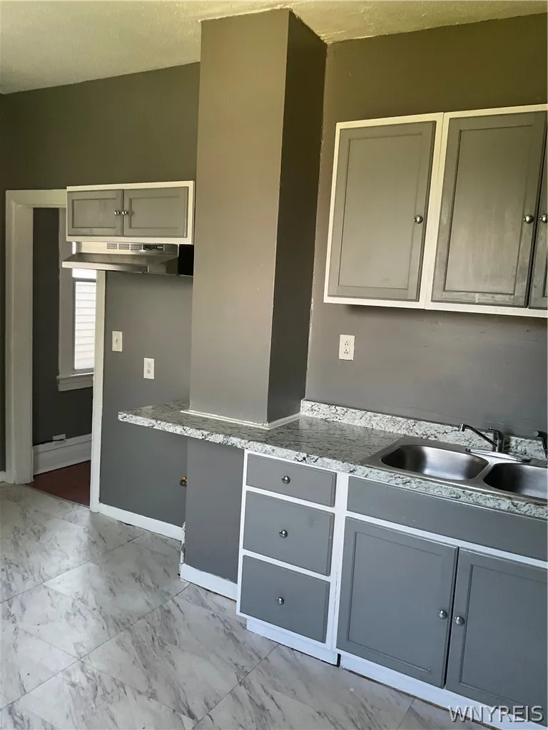 44 Aldrich Place, Buffalo, New York 14220, Buffalo, New York 14220, 6 Bedrooms Bedrooms, ,2 BathroomsBathrooms,Residential,For Sale,44 Aldrich Place, Buffalo, New York 14220,0,B1698732