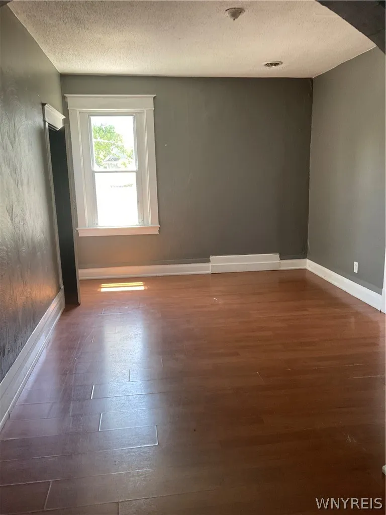 44 Aldrich Place, Buffalo, New York 14220, Buffalo, New York 14220, 6 Bedrooms Bedrooms, ,2 BathroomsBathrooms,Residential,For Sale,44 Aldrich Place, Buffalo, New York 14220,0,B1698732