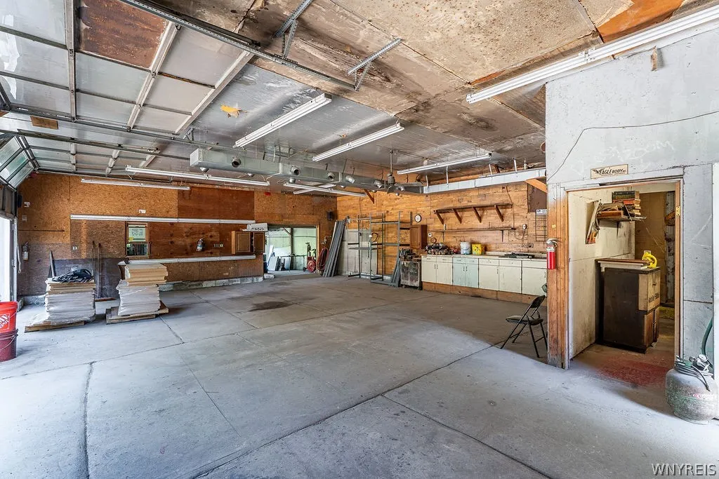 4015 Mapleton Road, Wheatfield, New York 14120, Wheatfield, New York 14120, ,Commercial Sale,For Sale,4015 Mapleton Road, Wheatfield, New York 14120,0,B1697630