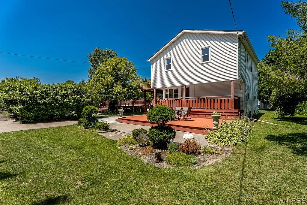 4015 Mapleton Road, Wheatfield, New York 14120, Wheatfield, New York 14120, ,Commercial Sale,For Sale,4015 Mapleton Road, Wheatfield, New York 14120,0,B1697630