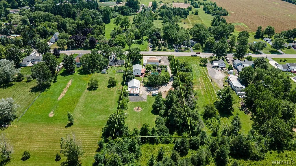 4015 Mapleton Road, Wheatfield, New York 14120, Wheatfield, New York 14120, ,Commercial Sale,For Sale,4015 Mapleton Road, Wheatfield, New York 14120,0,B1697630