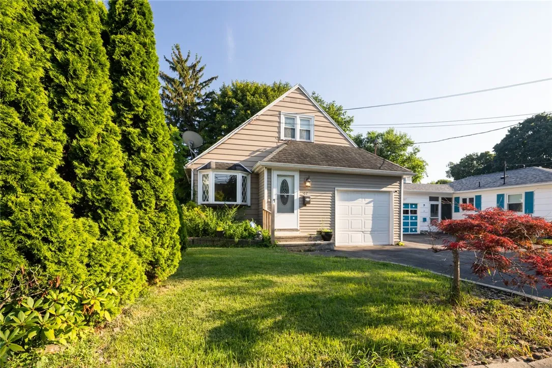 17 Chemung Street, Rochester, New York 14611, Rochester, New York 14611, 4 Bedrooms Bedrooms, 6 Rooms Rooms,1 BathroomBathrooms,Residential,For Sale,17 Chemung Street, Rochester, New York 14611,0,R1698419