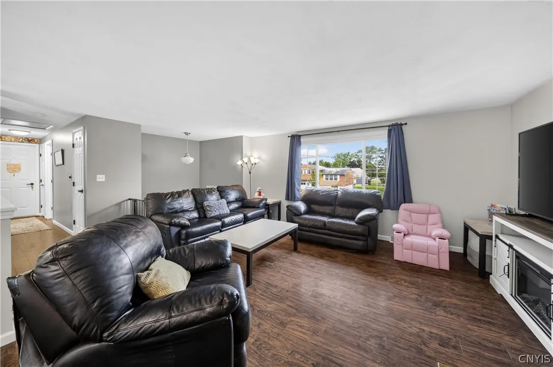 211 Juneway Drive, Sullivan, New York 13037, Sullivan, New York 13037, 3 Bedrooms Bedrooms, 7 Rooms Rooms,1 BathroomBathrooms,Residential,For Sale,211 Juneway Drive, Sullivan, New York 13037,0,S1694753