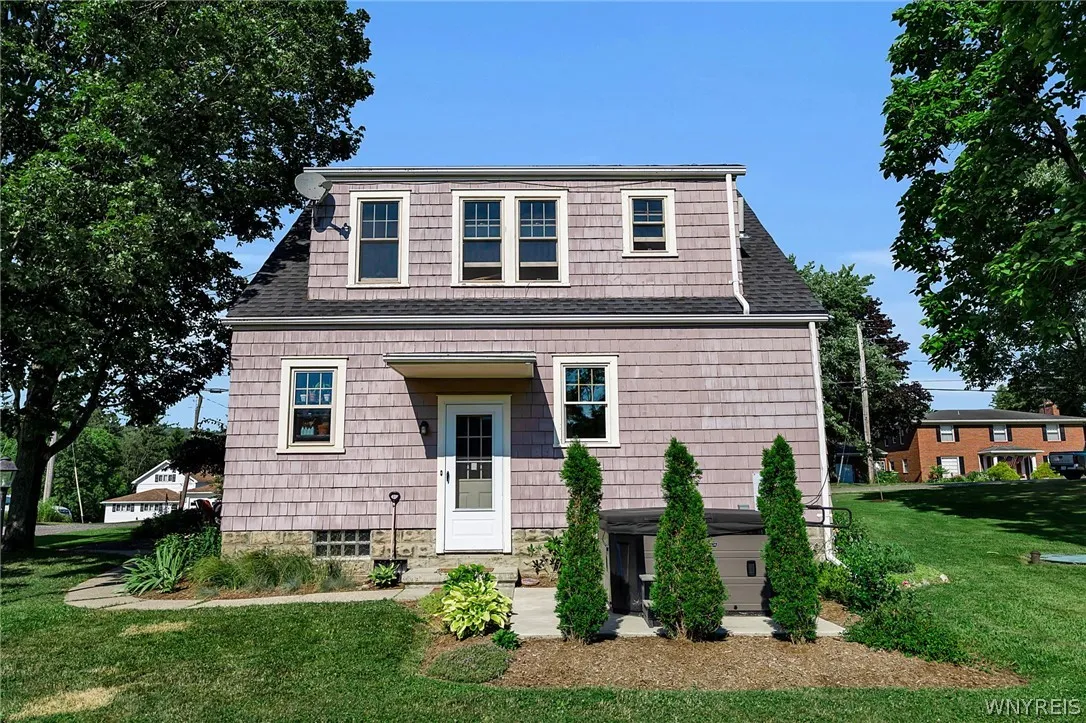 163 Capitol, Holland, New York 14080, Holland, New York 14080, 4 Bedrooms Bedrooms, 9 Rooms Rooms,2 BathroomsBathrooms,Residential,For Sale,163 Capitol, Holland, New York 14080,0,B1698388
