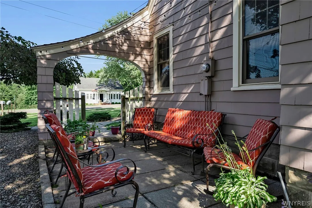 163 Capitol, Holland, New York 14080, Holland, New York 14080, 4 Bedrooms Bedrooms, 9 Rooms Rooms,2 BathroomsBathrooms,Residential,For Sale,163 Capitol, Holland, New York 14080,0,B1698388