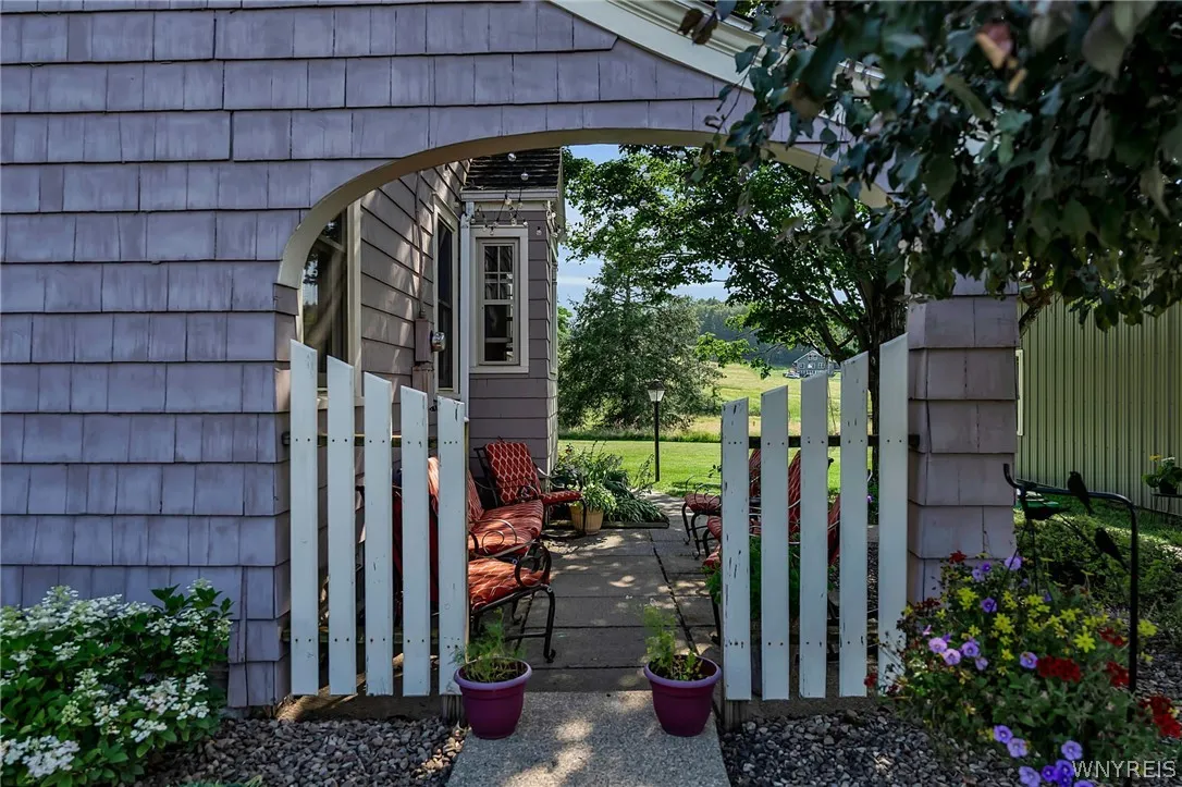 163 Capitol, Holland, New York 14080, Holland, New York 14080, 4 Bedrooms Bedrooms, 9 Rooms Rooms,2 BathroomsBathrooms,Residential,For Sale,163 Capitol, Holland, New York 14080,0,B1698388
