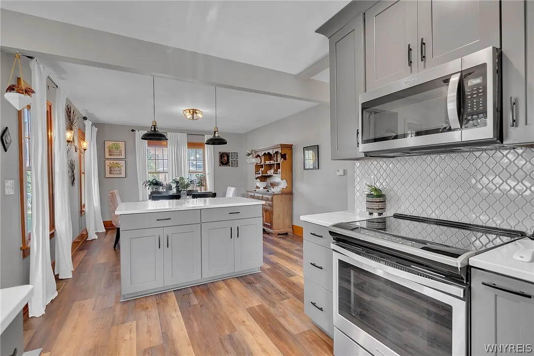 163 Capitol, Holland, New York 14080, Holland, New York 14080, 4 Bedrooms Bedrooms, 9 Rooms Rooms,2 BathroomsBathrooms,Residential,For Sale,163 Capitol, Holland, New York 14080,0,B1698388
