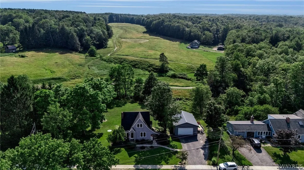 163 Capitol, Holland, New York 14080, Holland, New York 14080, 4 Bedrooms Bedrooms, 9 Rooms Rooms,2 BathroomsBathrooms,Residential,For Sale,163 Capitol, Holland, New York 14080,0,B1698388