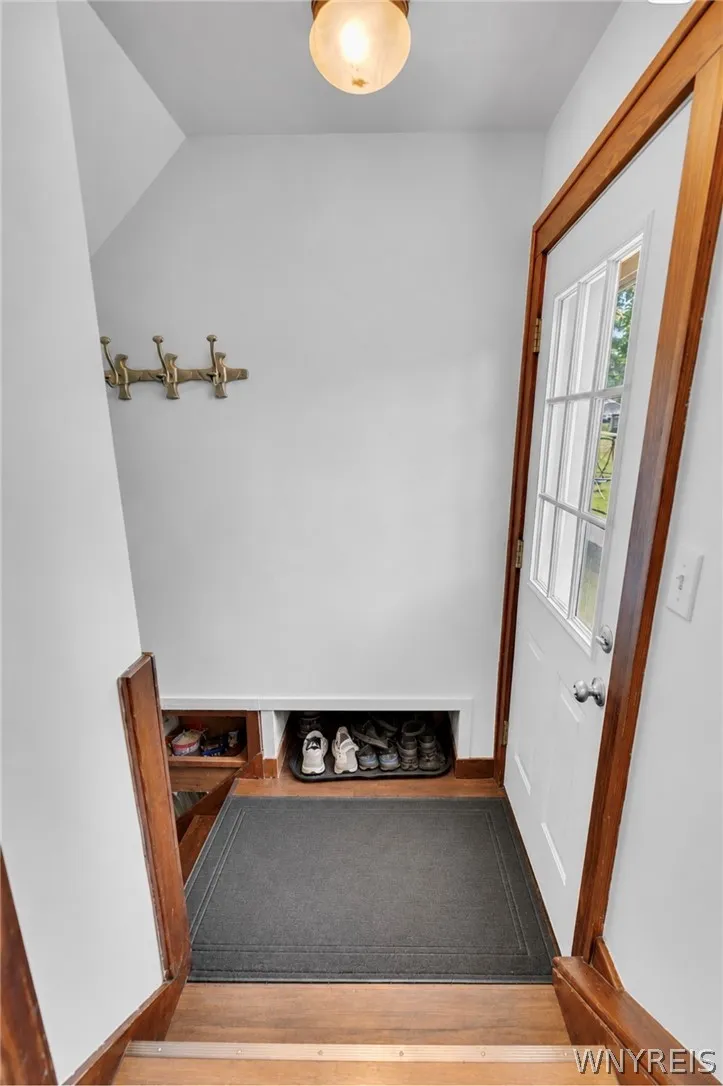 163 Capitol, Holland, New York 14080, Holland, New York 14080, 4 Bedrooms Bedrooms, 9 Rooms Rooms,2 BathroomsBathrooms,Residential,For Sale,163 Capitol, Holland, New York 14080,0,B1698388