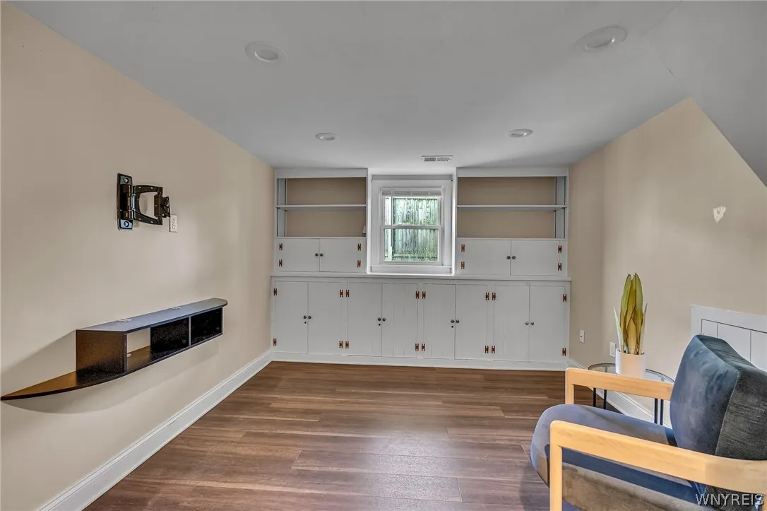 253 Lorfield Drive, Amherst, New York 14226, Amherst, New York 14226, 3 Bedrooms Bedrooms, 9 Rooms Rooms,1 BathroomBathrooms,Residential,For Sale,253 Lorfield Drive, Amherst, New York 14226,0,B1697958