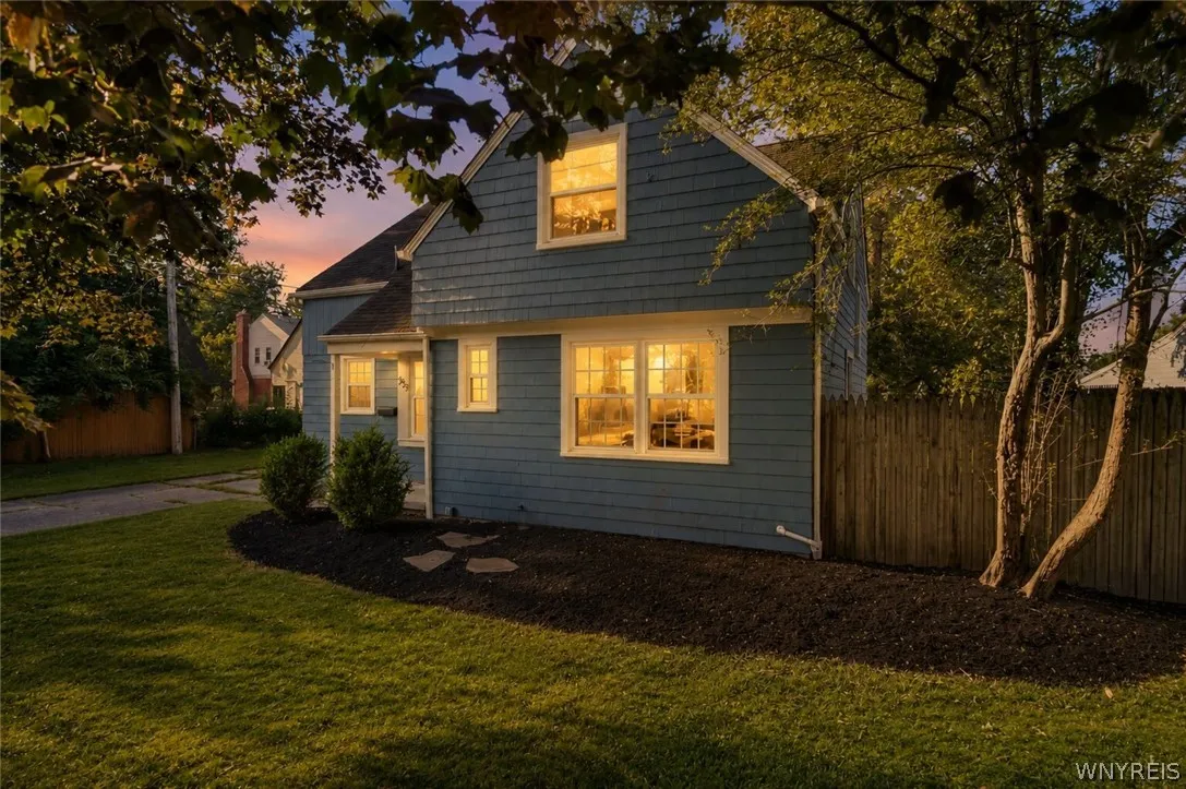 253 Lorfield Drive, Amherst, New York 14226, Amherst, New York 14226, 3 Bedrooms Bedrooms, 9 Rooms Rooms,1 BathroomBathrooms,Residential,For Sale,253 Lorfield Drive, Amherst, New York 14226,0,B1697958