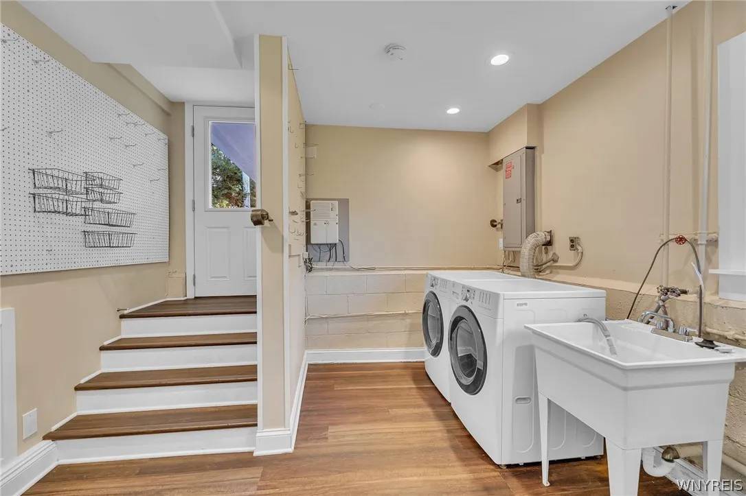 253 Lorfield Drive, Amherst, New York 14226, Amherst, New York 14226, 3 Bedrooms Bedrooms, 9 Rooms Rooms,1 BathroomBathrooms,Residential,For Sale,253 Lorfield Drive, Amherst, New York 14226,0,B1697958
