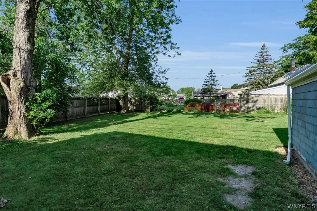 253 Lorfield Drive, Amherst, New York 14226, Amherst, New York 14226, 3 Bedrooms Bedrooms, 9 Rooms Rooms,1 BathroomBathrooms,Residential,For Sale,253 Lorfield Drive, Amherst, New York 14226,0,B1697958