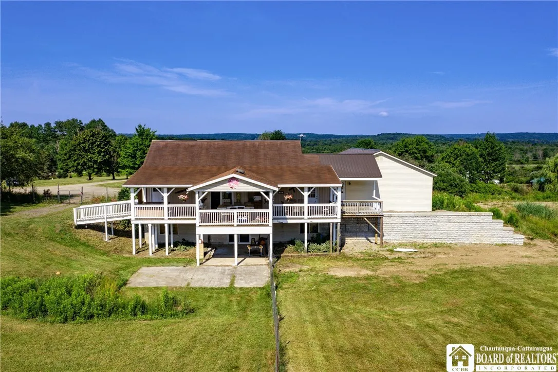 1546 Swede Road, Harmony, New York 14710, Harmony, New York 14710, 3 Bedrooms Bedrooms, 8 Rooms Rooms,2 BathroomsBathrooms,Residential,For Sale,1546 Swede Road, Harmony, New York 14710,0,R1698305