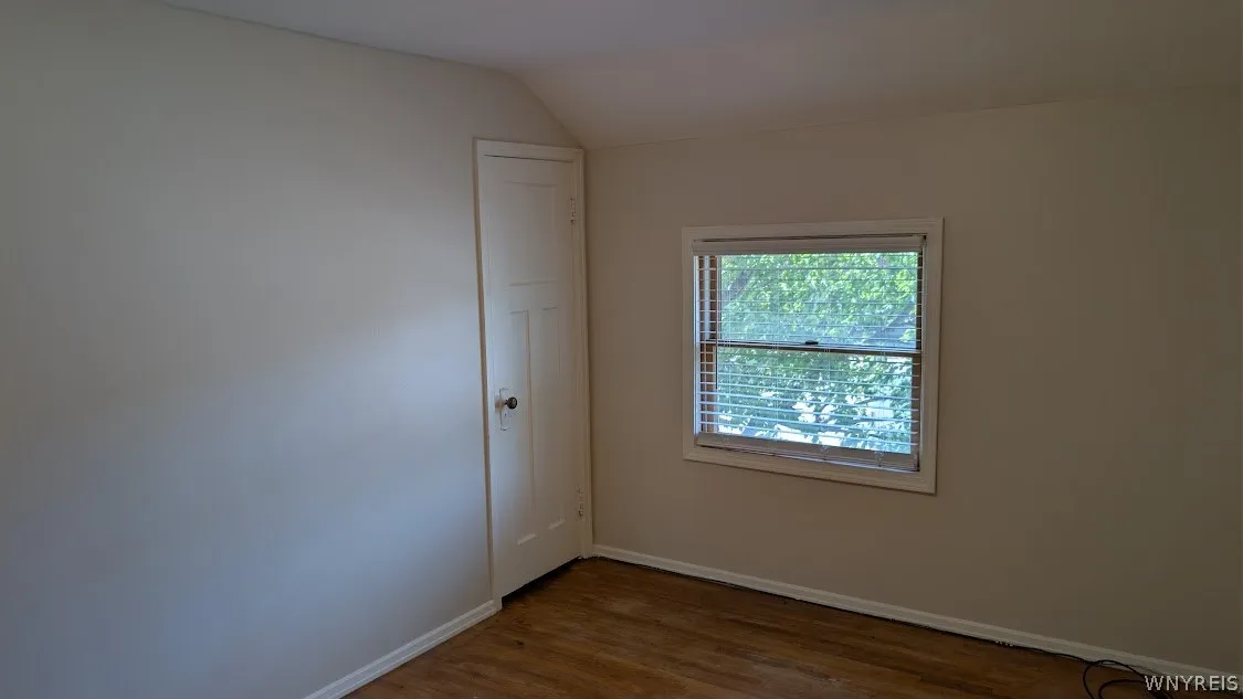 170 Glen Avenue, Amherst, New York 14221, Amherst, New York 14221, 3 Bedrooms Bedrooms, 6 Rooms Rooms,1 BathroomBathrooms,Residential Lease,For Rent,170 Glen Avenue, Amherst, New York 14221,0,B1699041