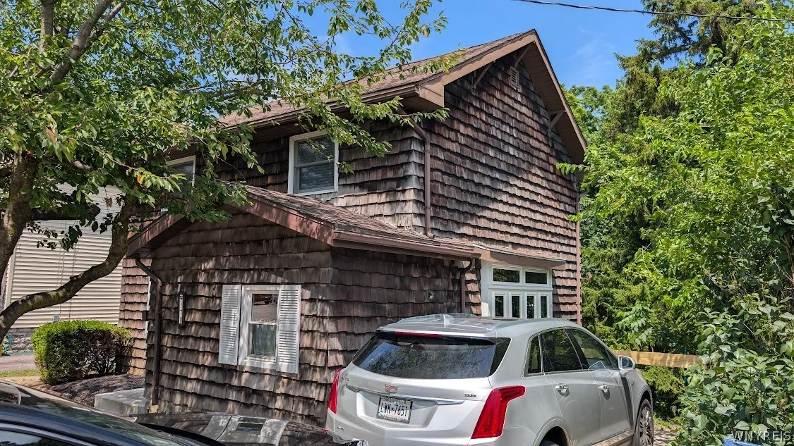 170 Glen Avenue, Amherst, New York 14221, Amherst, New York 14221, 3 Bedrooms Bedrooms, 6 Rooms Rooms,1 BathroomBathrooms,Residential Lease,For Rent,170 Glen Avenue, Amherst, New York 14221,0,B1699041