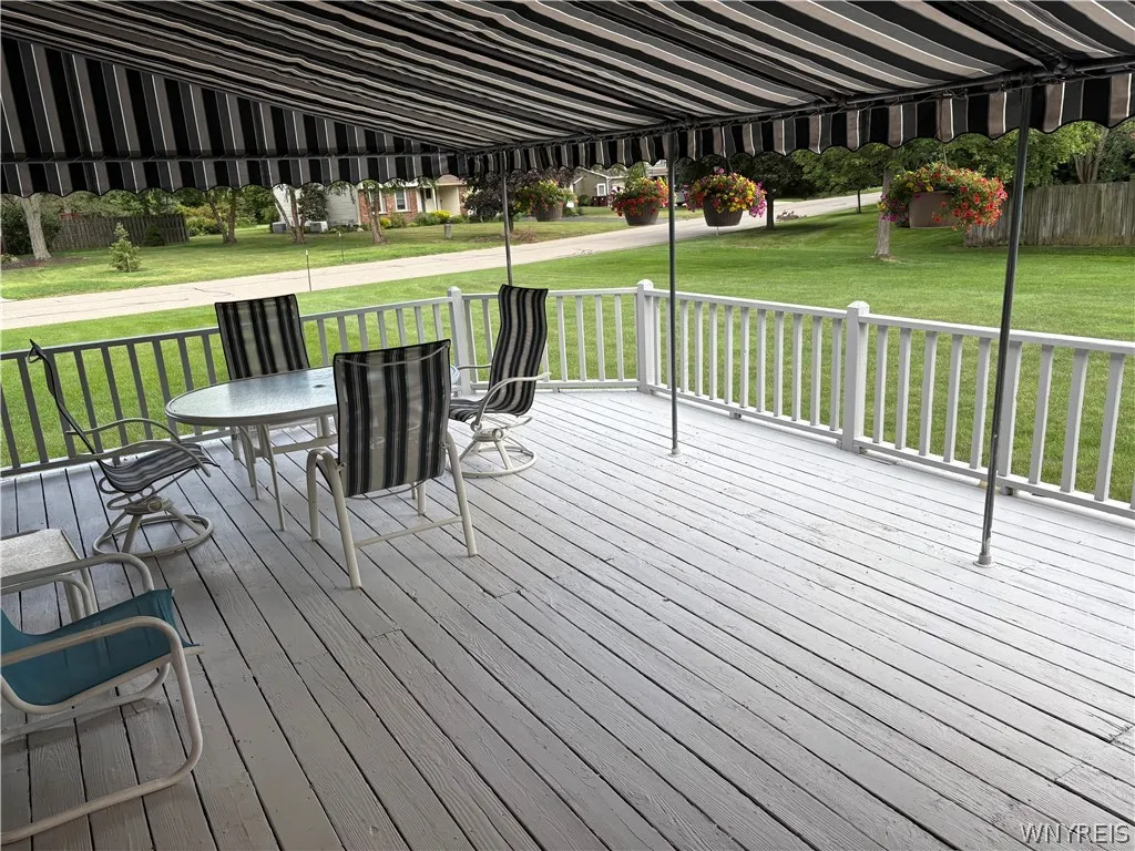 7 Birch Run, Orchard Park, New York 14127, Orchard Park, New York 14127, 3 Bedrooms Bedrooms, 8 Rooms Rooms,2 BathroomsBathrooms,Residential,For Sale,7 Birch Run, Orchard Park, New York 14127,0,B1697969