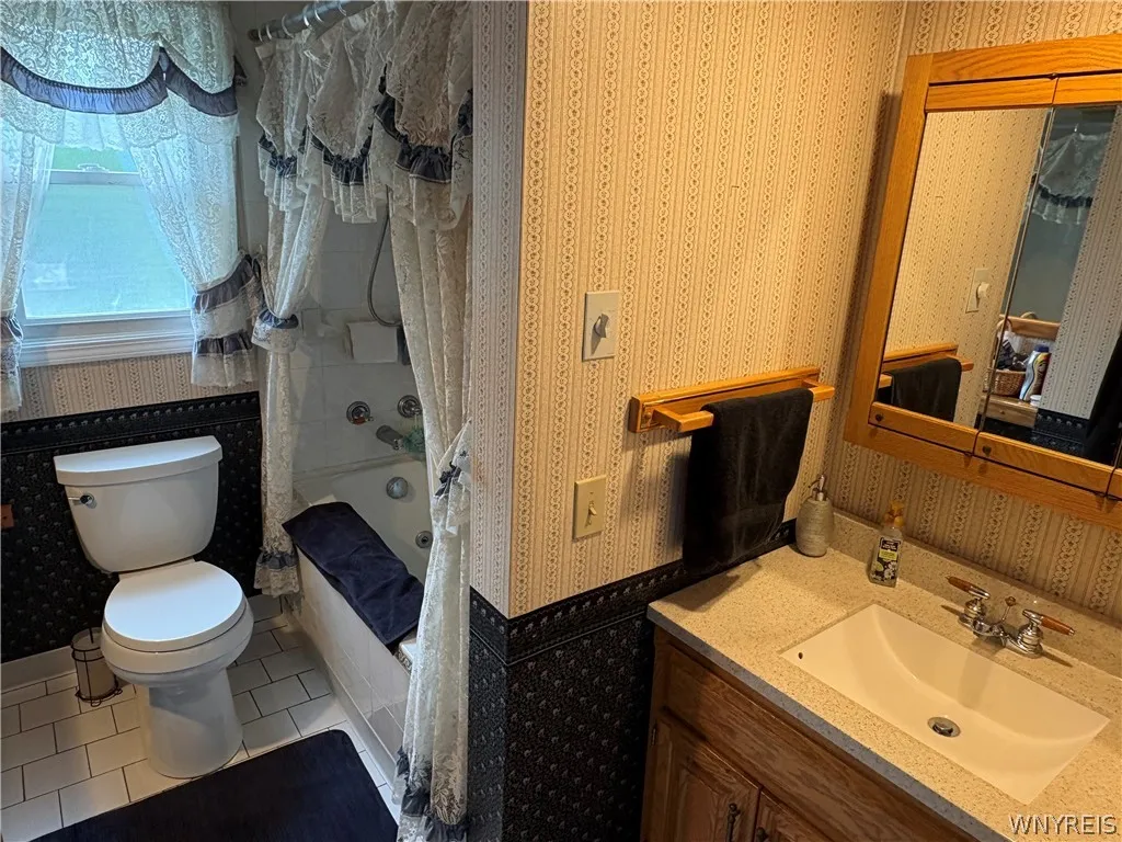 7 Birch Run, Orchard Park, New York 14127, Orchard Park, New York 14127, 3 Bedrooms Bedrooms, 8 Rooms Rooms,2 BathroomsBathrooms,Residential,For Sale,7 Birch Run, Orchard Park, New York 14127,0,B1697969