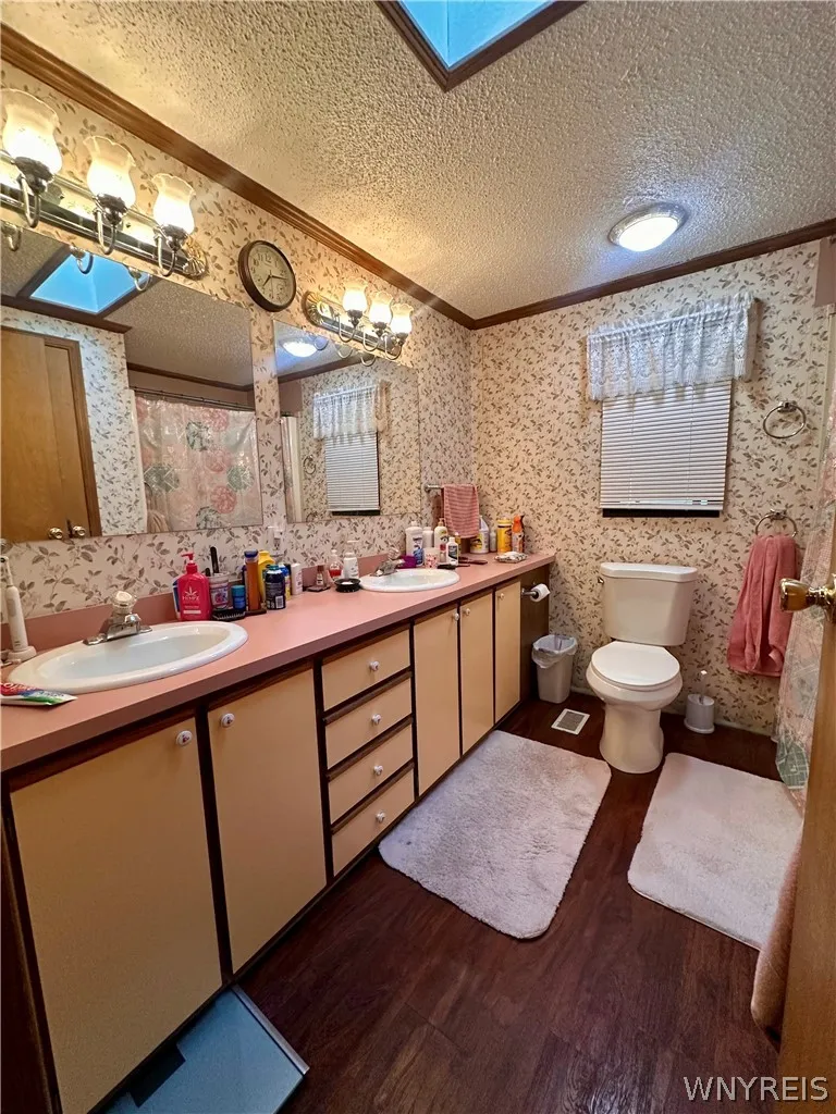 14 Brookridge Drive, Hamburg, New York 14075, Hamburg, New York 14075, 3 Bedrooms Bedrooms, 6 Rooms Rooms,2 BathroomsBathrooms,Residential,For Sale,14 Brookridge Drive, Hamburg, New York 14075,0,B1698607