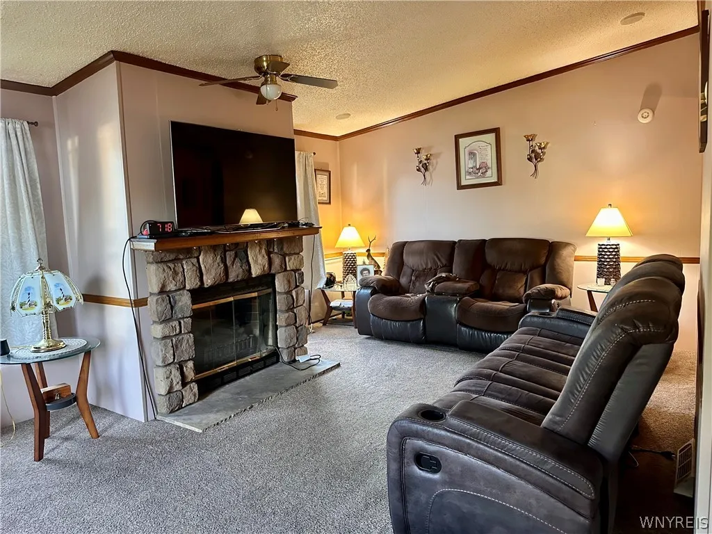 14 Brookridge Drive, Hamburg, New York 14075, Hamburg, New York 14075, 3 Bedrooms Bedrooms, 6 Rooms Rooms,2 BathroomsBathrooms,Residential,For Sale,14 Brookridge Drive, Hamburg, New York 14075,0,B1698607