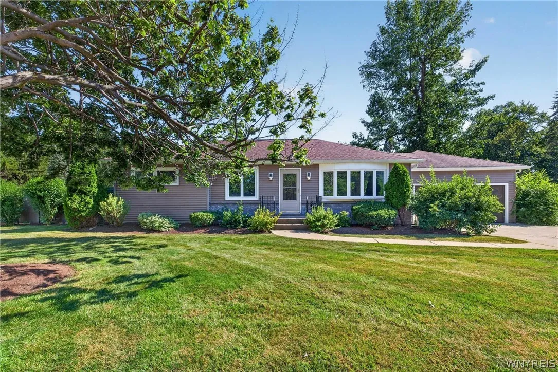 1985 Maple Road, Amherst, New York 14221, Amherst, New York 14221, 3 Bedrooms Bedrooms, 8 Rooms Rooms,2 BathroomsBathrooms,Residential,For Sale,1985 Maple Road, Amherst, New York 14221,0,B1698216