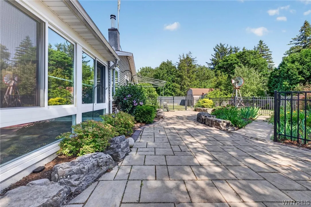 1985 Maple Road, Amherst, New York 14221, Amherst, New York 14221, 3 Bedrooms Bedrooms, 8 Rooms Rooms,2 BathroomsBathrooms,Residential,For Sale,1985 Maple Road, Amherst, New York 14221,0,B1698216