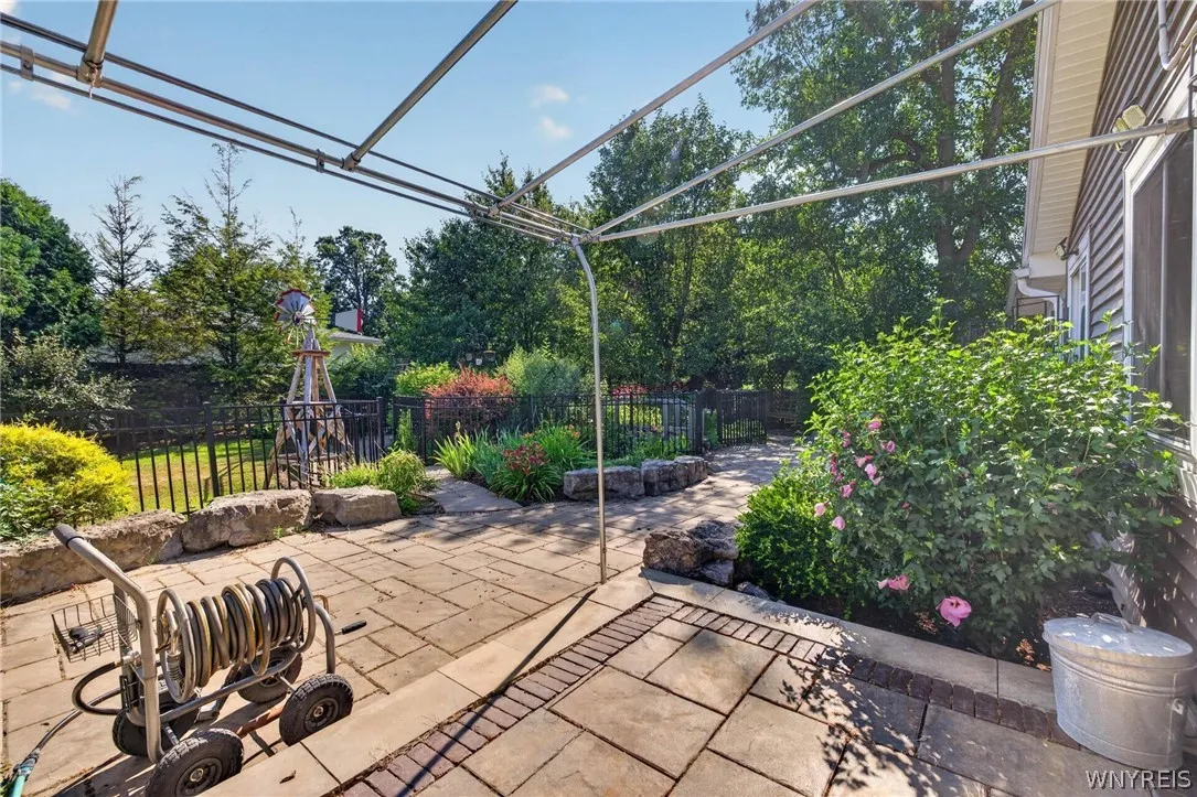 1985 Maple Road, Amherst, New York 14221, Amherst, New York 14221, 3 Bedrooms Bedrooms, 8 Rooms Rooms,2 BathroomsBathrooms,Residential,For Sale,1985 Maple Road, Amherst, New York 14221,0,B1698216