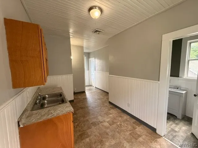 198 Mackinaw Street, Buffalo, New York 14204, Buffalo, New York 14204, 2 Bedrooms Bedrooms, 6 Rooms Rooms,1 BathroomBathrooms,Residential Lease,For Rent,198 Mackinaw Street, Buffalo, New York 14204,0,B1699080