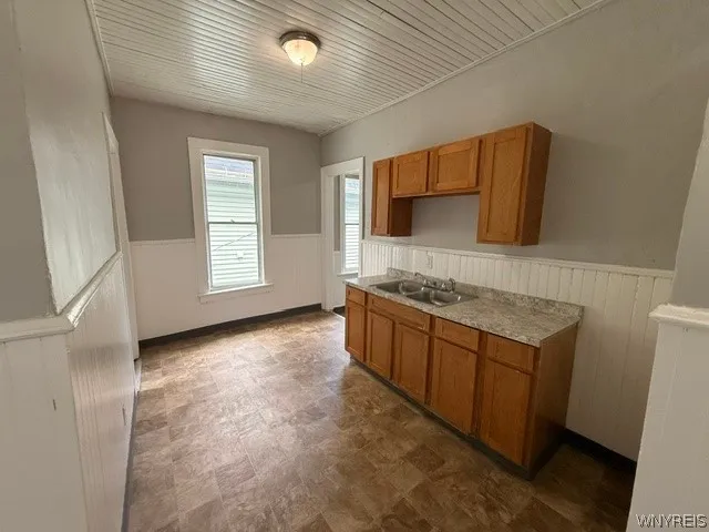 198 Mackinaw Street, Buffalo, New York 14204, Buffalo, New York 14204, 2 Bedrooms Bedrooms, 6 Rooms Rooms,1 BathroomBathrooms,Residential Lease,For Rent,198 Mackinaw Street, Buffalo, New York 14204,0,B1699080