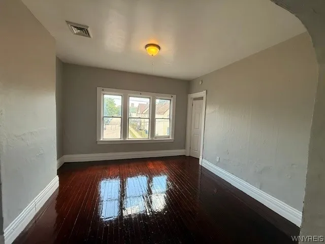 198 Mackinaw Street, Buffalo, New York 14204, Buffalo, New York 14204, 2 Bedrooms Bedrooms, 6 Rooms Rooms,1 BathroomBathrooms,Residential Lease,For Rent,198 Mackinaw Street, Buffalo, New York 14204,0,B1699080