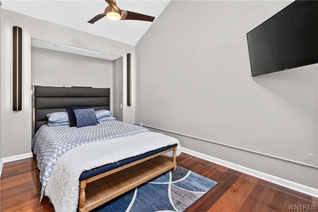 Primary Suite - Bedroom