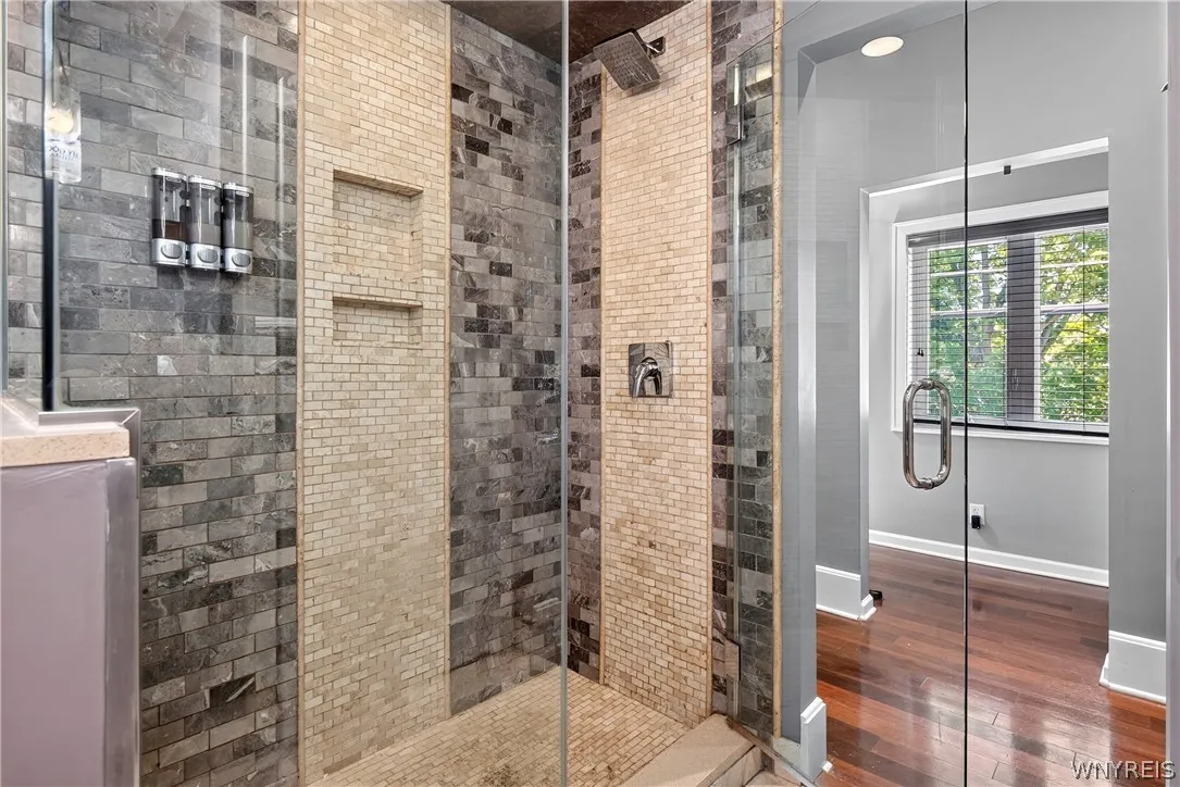 Primary Suite - Bathroom