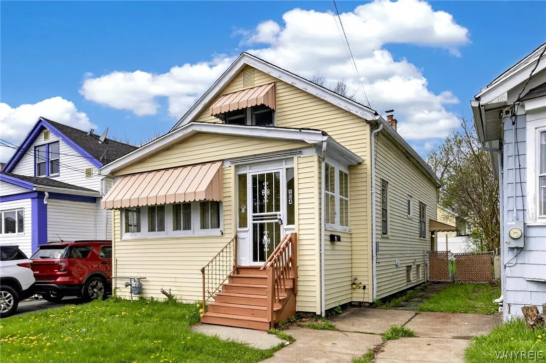 504 Hewitt Avenue, Buffalo, New York 14215, Buffalo, New York 14215, 3 Bedrooms Bedrooms, 5 Rooms Rooms,1 BathroomBathrooms,Residential,For Sale,504 Hewitt Avenue, Buffalo, New York 14215,0,B1699083