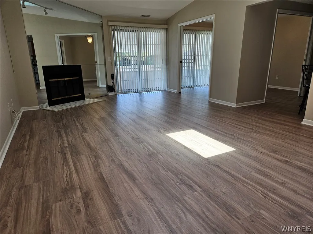 306 Sundown 5g, Amherst, New York 14221, Amherst, New York 14221, 2 Bedrooms Bedrooms, 7 Rooms Rooms,2 BathroomsBathrooms,Residential Lease,For Rent,306 Sundown 5g, Amherst, New York 14221,0,B1699068