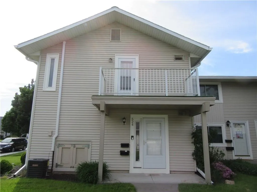 524 Eastbrooke Lane, Brighton, New York 14618, Brighton, New York 14618, 2 Bedrooms Bedrooms, 4 Rooms Rooms,1 BathroomBathrooms,Residential Lease,For Rent,524 Eastbrooke Lane, Brighton, New York 14618,0,R1697270