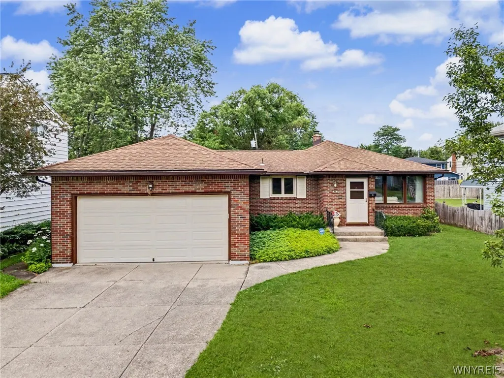 86 Mahogany Drive, Amherst, New York 14221, Amherst, New York 14221, 3 Bedrooms Bedrooms, 7 Rooms Rooms,1 BathroomBathrooms,Residential,For Sale,86 Mahogany Drive, Amherst, New York 14221,0,B1696595