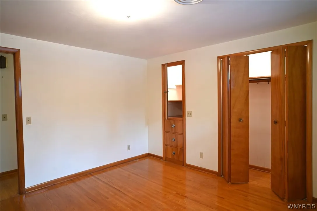86 Mahogany Drive, Amherst, New York 14221, Amherst, New York 14221, 3 Bedrooms Bedrooms, 7 Rooms Rooms,1 BathroomBathrooms,Residential,For Sale,86 Mahogany Drive, Amherst, New York 14221,0,B1696595