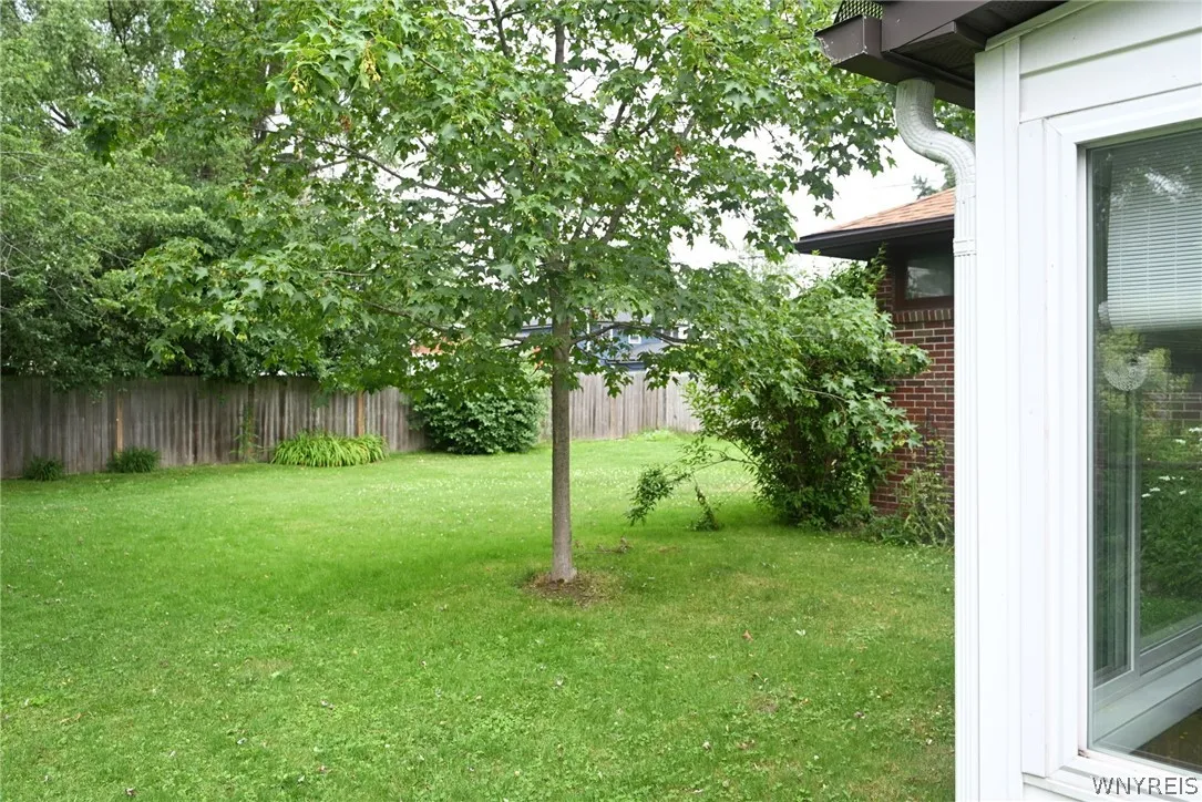 86 Mahogany Drive, Amherst, New York 14221, Amherst, New York 14221, 3 Bedrooms Bedrooms, 7 Rooms Rooms,1 BathroomBathrooms,Residential,For Sale,86 Mahogany Drive, Amherst, New York 14221,0,B1696595