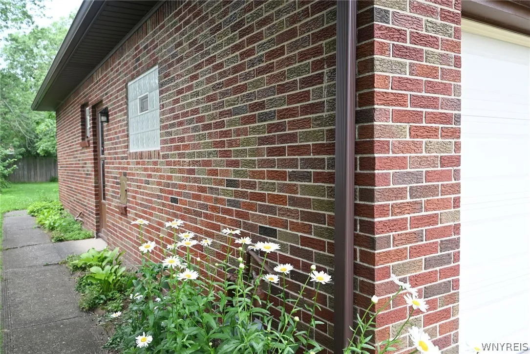 86 Mahogany Drive, Amherst, New York 14221, Amherst, New York 14221, 3 Bedrooms Bedrooms, 7 Rooms Rooms,1 BathroomBathrooms,Residential,For Sale,86 Mahogany Drive, Amherst, New York 14221,0,B1696595