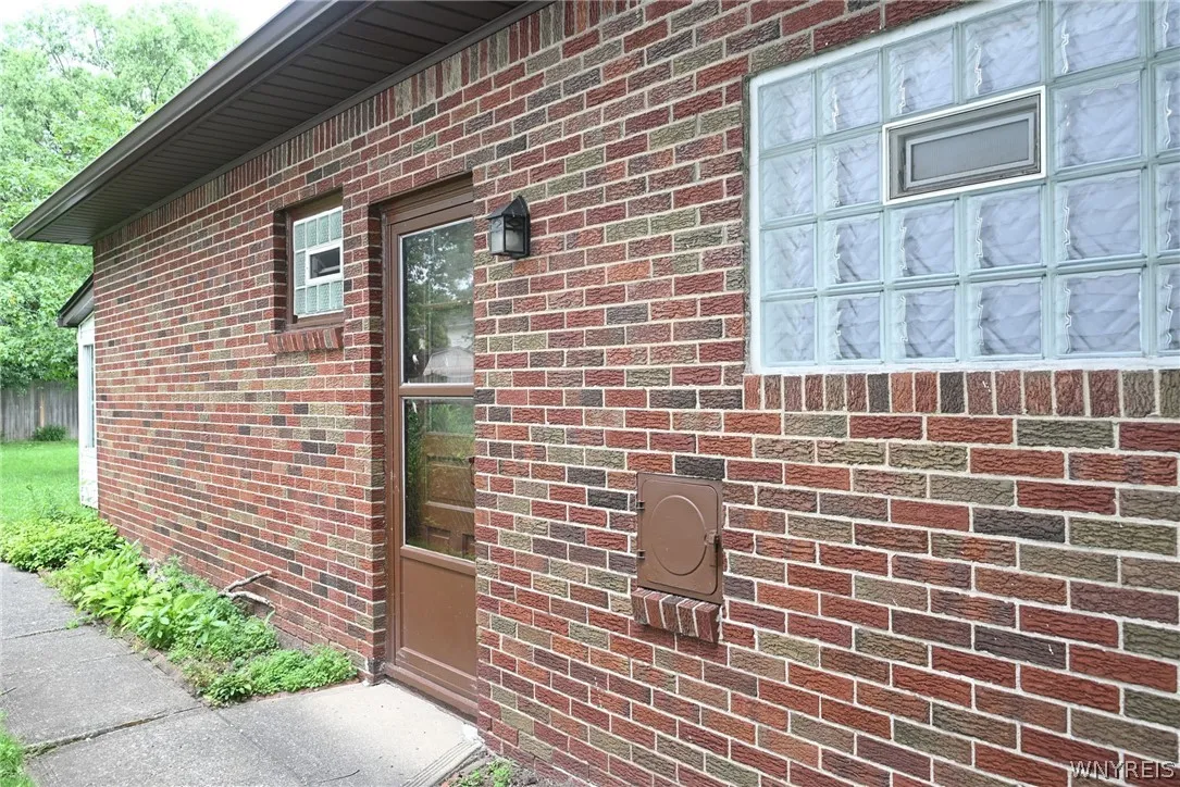 86 Mahogany Drive, Amherst, New York 14221, Amherst, New York 14221, 3 Bedrooms Bedrooms, 7 Rooms Rooms,1 BathroomBathrooms,Residential,For Sale,86 Mahogany Drive, Amherst, New York 14221,0,B1696595
